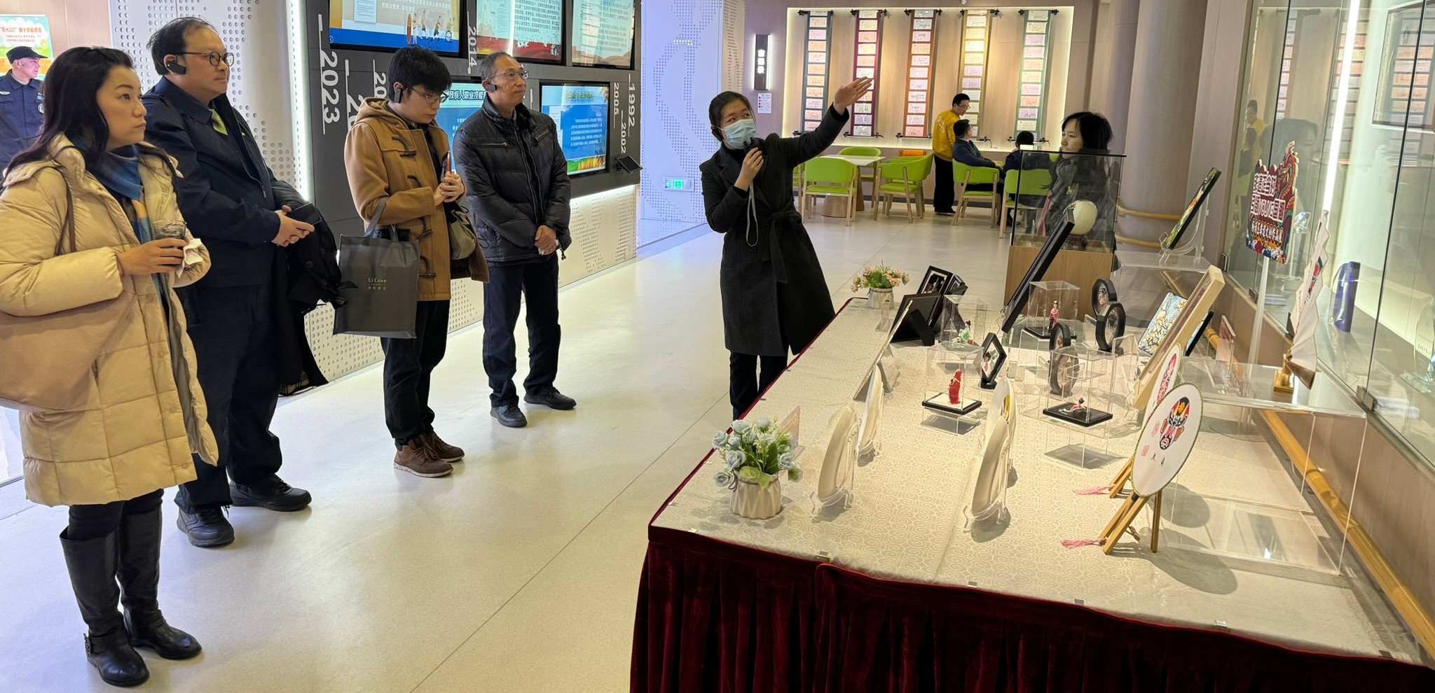 參觀當地的殘疾人士培育機構