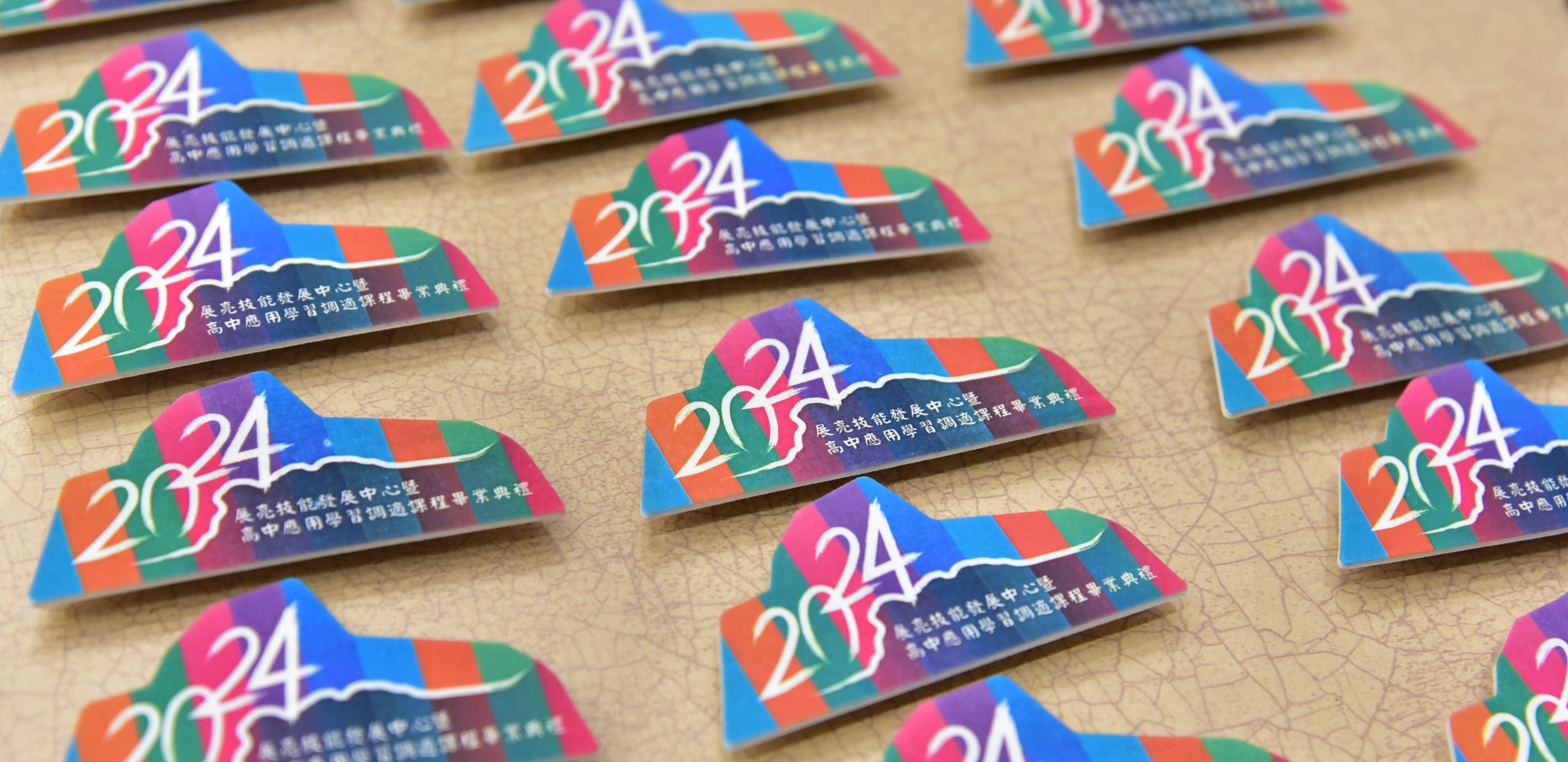 Commemorative badges for the Graduation Ceremony