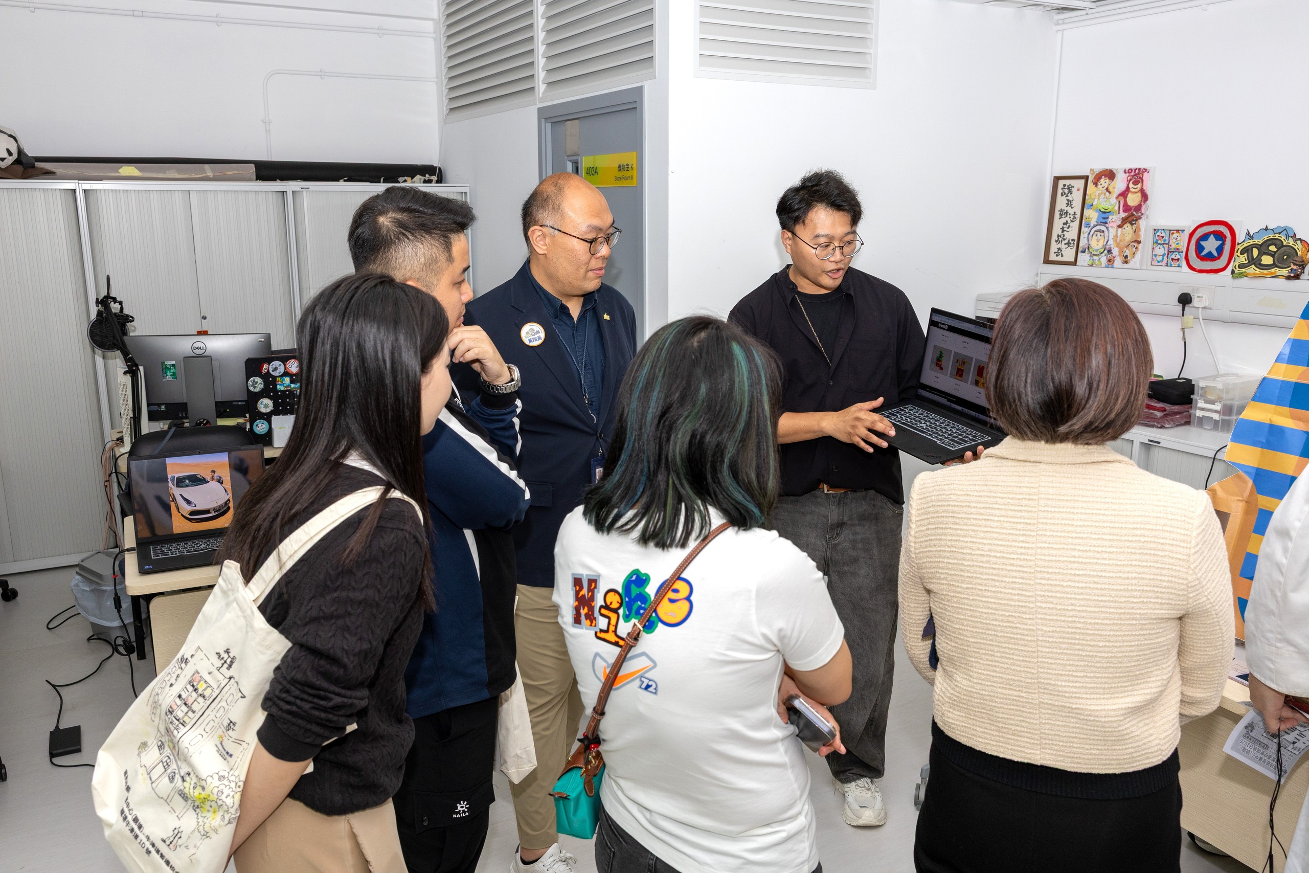 Guests visiting SSC (Kwun Tong) 