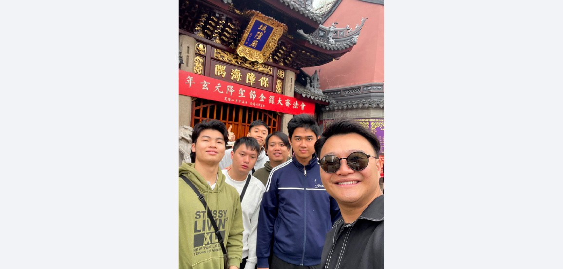 展亮师生参观上海城隍庙